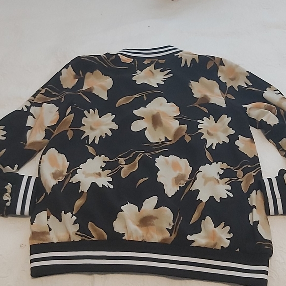 Jacket - Picture 3 of 6